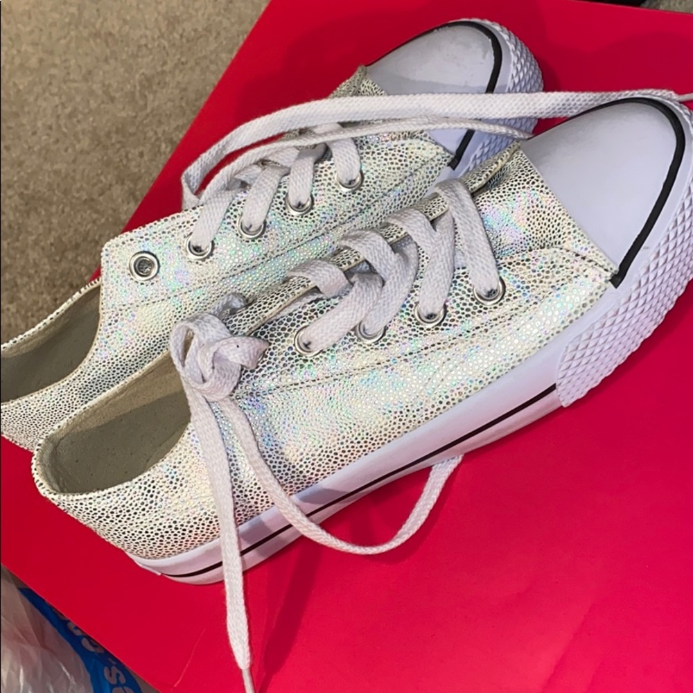 Brand new airwalk converse look alike